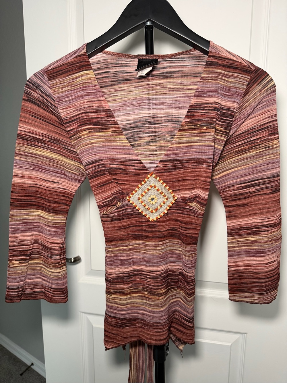 Women's Long Sleeve V-Neck Striped Tee in Mauve Stripe